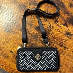 BAGGALLINI RFID CURRENCY ORGANIZER WALLET